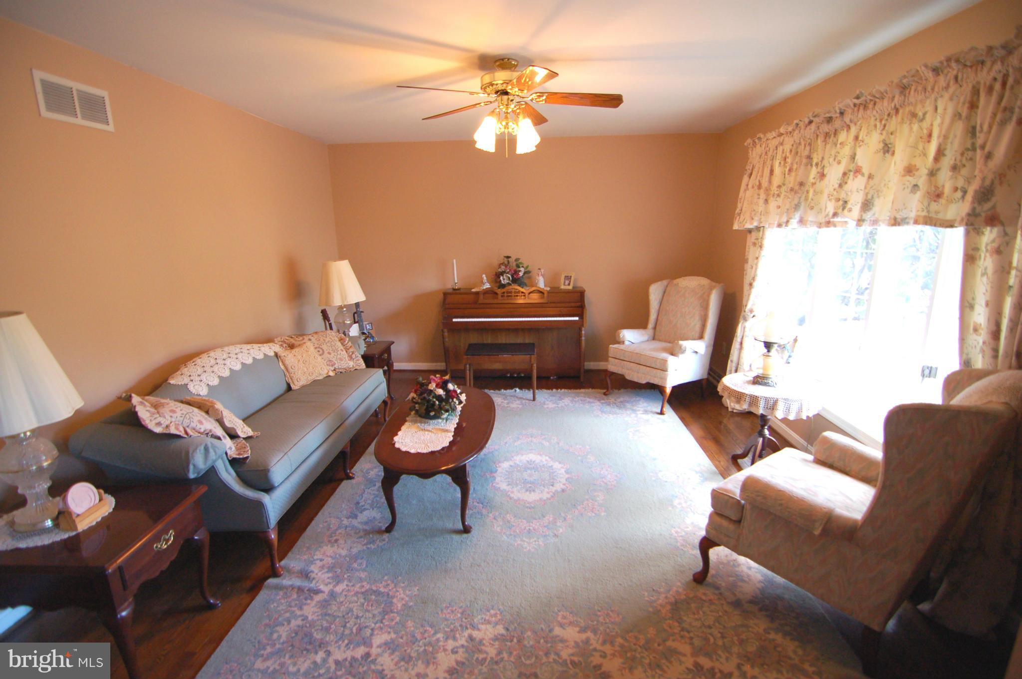 2506 Rochelle Drive Fallston, MD 21047 - Photo 5 of 12 Living Room