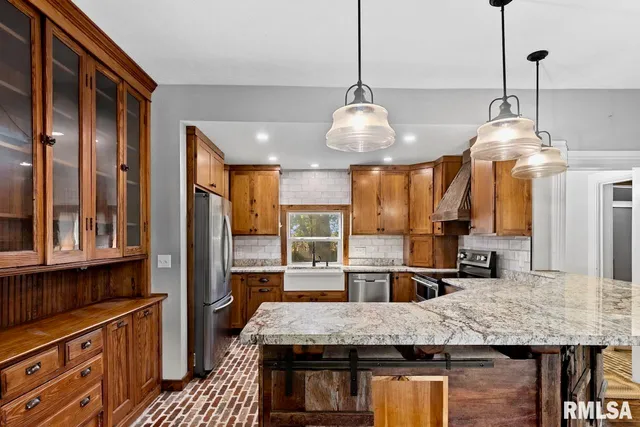 $365,000 | 13309 Highway 90, Princeville, IL 61559