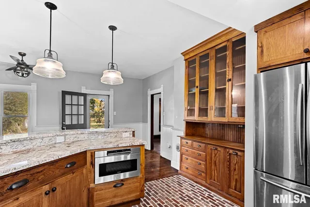 $365,000 | 13309 Highway 90, Princeville, IL 61559