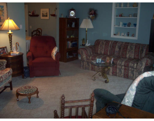 36 Paul Road Holliston, MA 01746 - Photo 3 of 12 Gallery Image 3