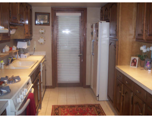 36 Paul Road Holliston, MA 01746 - Photo 5 of 12 Gallery Image 5