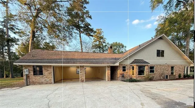 $573,200 | 5325 Chambord Drive, Greenwell Springs, LA 70739