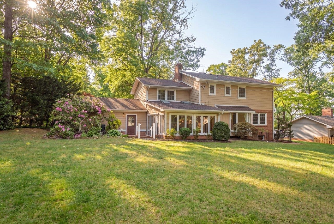 1104 Ridgewood Road Harrisonburg, VA 22801 - Photo 4 of 47