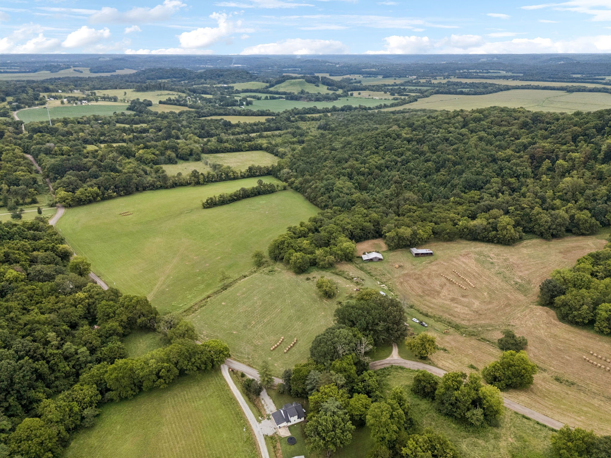 5 Crooked Hill Road Pulaski, TN 38478 - Photo 90 of 100 a view of an ocean and city