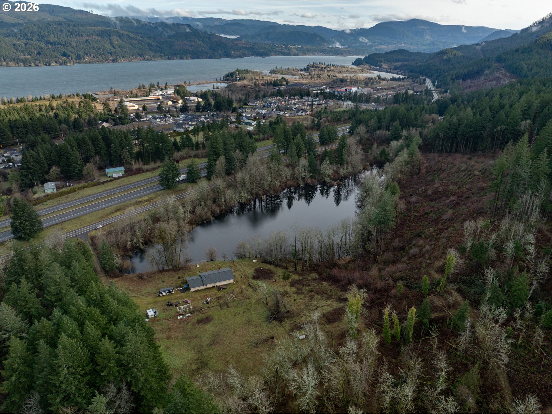 820 Frontage Road Cascade Locks, OR 97014 - Photo 7 of 31