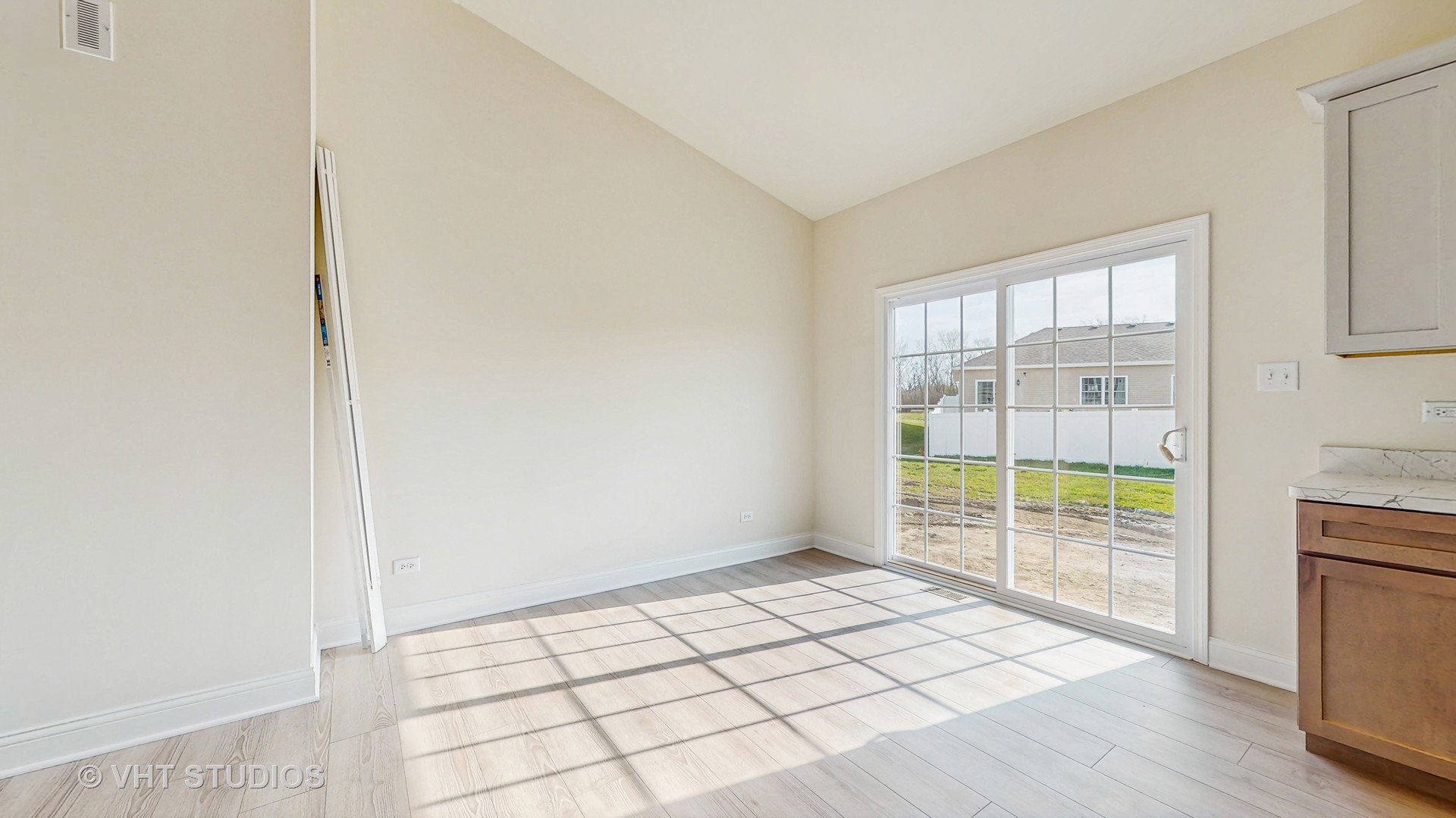 877 Yorkshire Terrace Crete, IL 60417 - Photo 8 of 29 Gallery Image 8