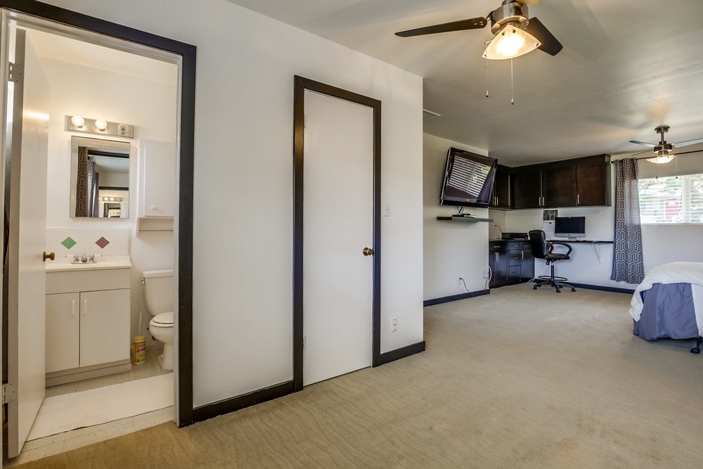 1134 Arcadia Road Encinitas, CA 92024 - Photo 17 of 21