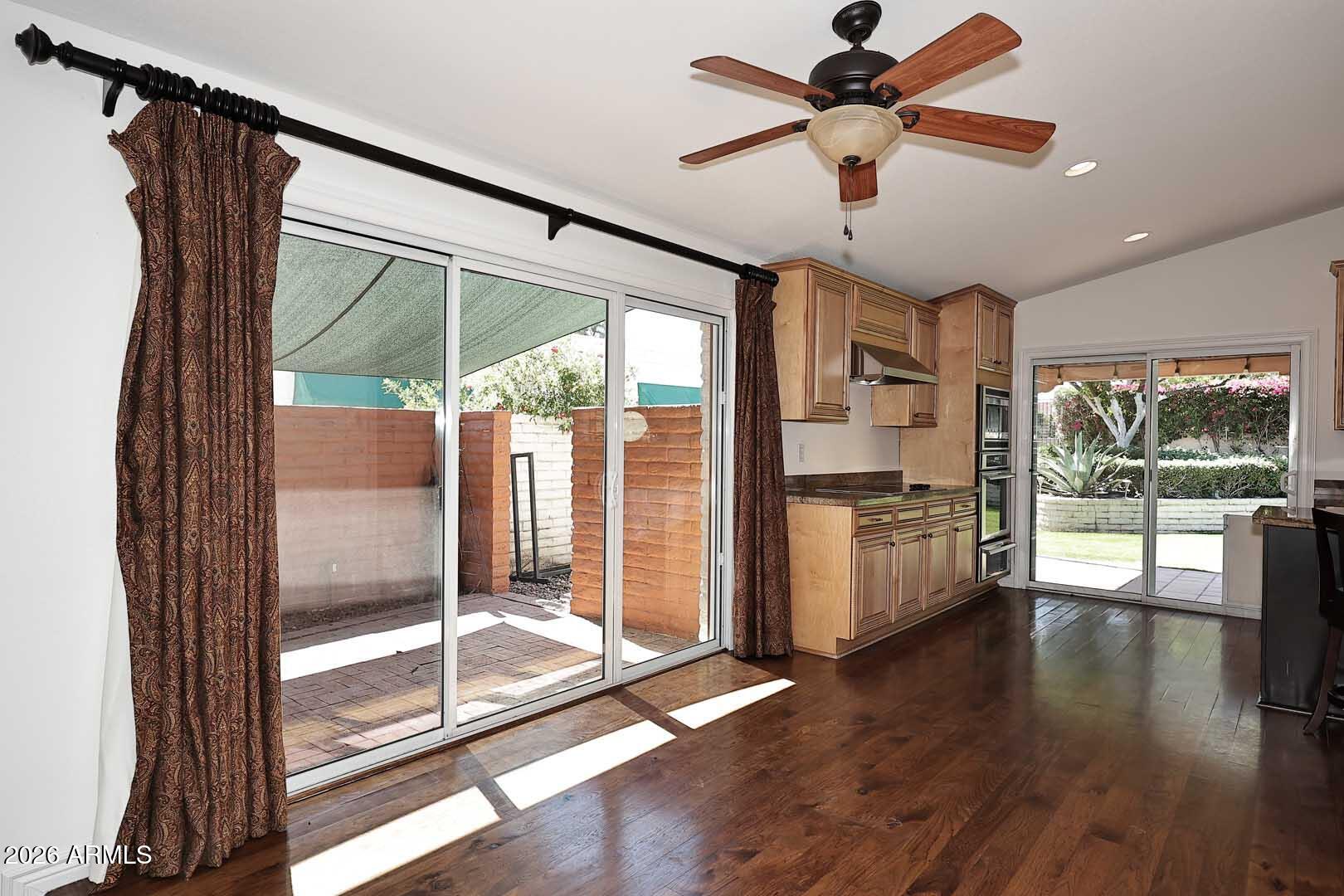 5426 South Lighthouse Lane Tempe, AZ 85283 - Photo 10 of 60 a very nice looking room with a large window