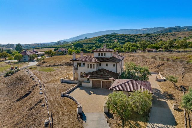 $10,500,000 | 613 Maria Ygnacia Lane, Santa Barbara, CA 93111