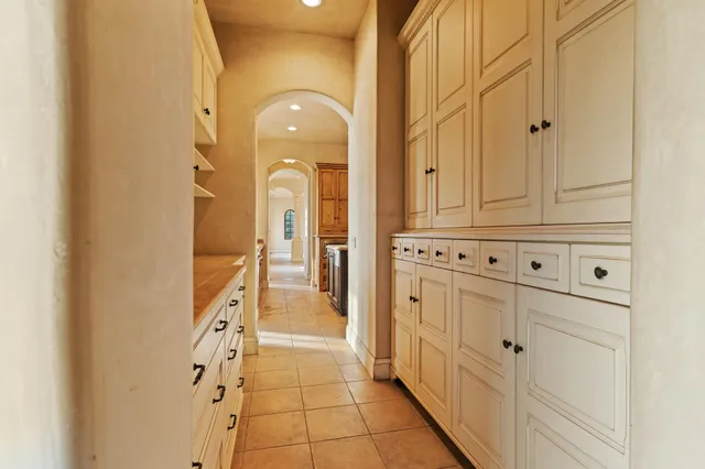 $10,500,000 | 613 Maria Ygnacia Lane, Santa Barbara, CA 93111