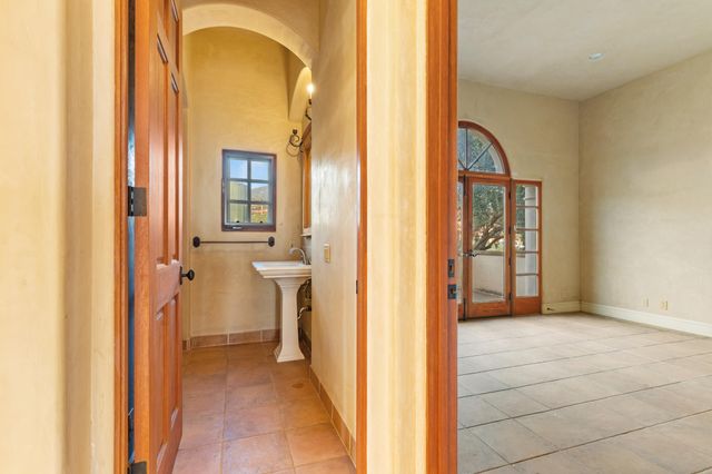 $10,500,000 | 613 Maria Ygnacia Lane, Santa Barbara, CA 93111