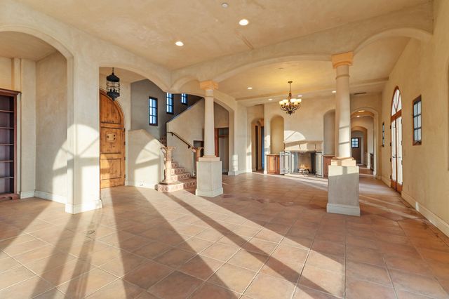 $10,500,000 | 613 Maria Ygnacia Lane, Santa Barbara, CA 93111