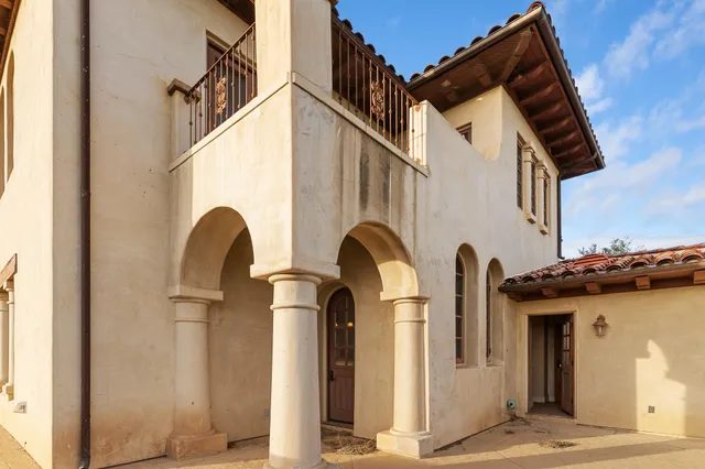 $10,500,000 | 613 Maria Ygnacia Lane, Santa Barbara, CA 93111