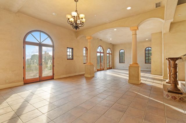 $10,500,000 | 613 Maria Ygnacia Lane, Santa Barbara, CA 93111