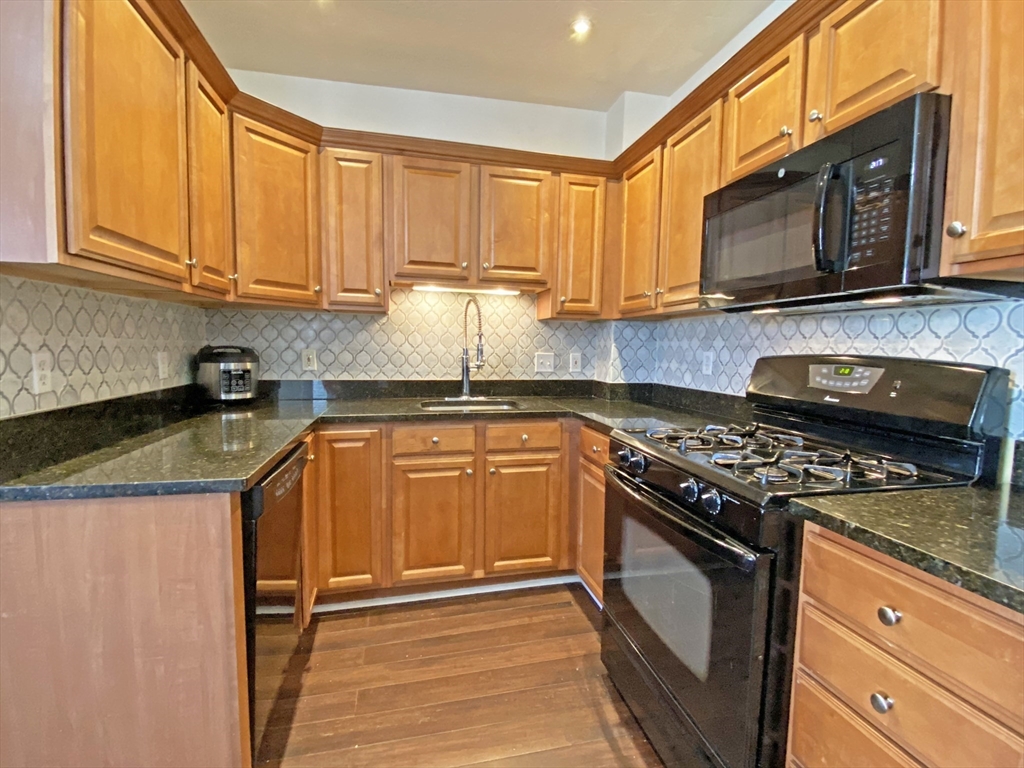 132 Myrtle Street, Unit 2 Waltham, MA 02453 - Photo 5 of 14