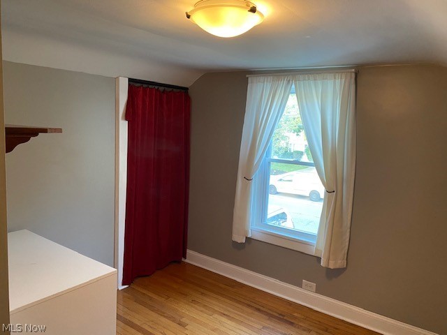 1272 South Green Road Cleveland, OH 44121 - Photo 15 of 17