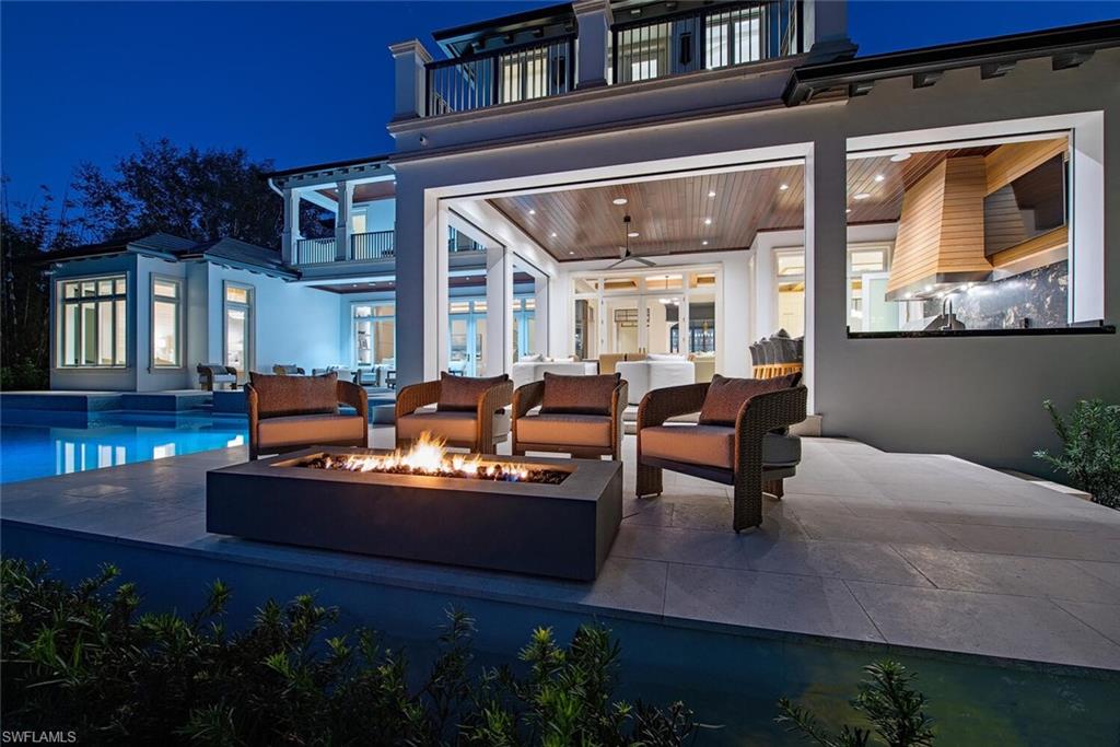 275 Springline Drive Naples, FL 34102 - Photo 5 of 50