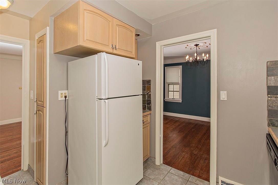 3602 Northcliffe Road University Heights, OH 44118 - Photo 14 of 28