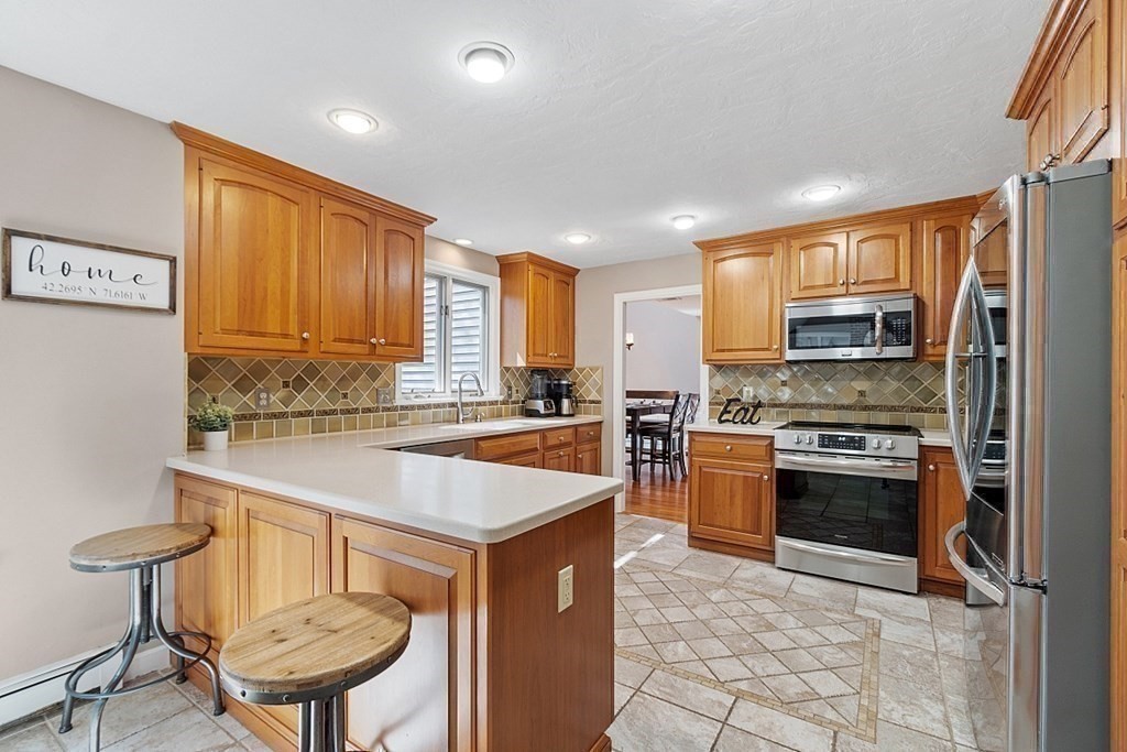 153 Ruggles Street Westborough, MA 01581 - Photo 12 of 40 Gallery Image 12