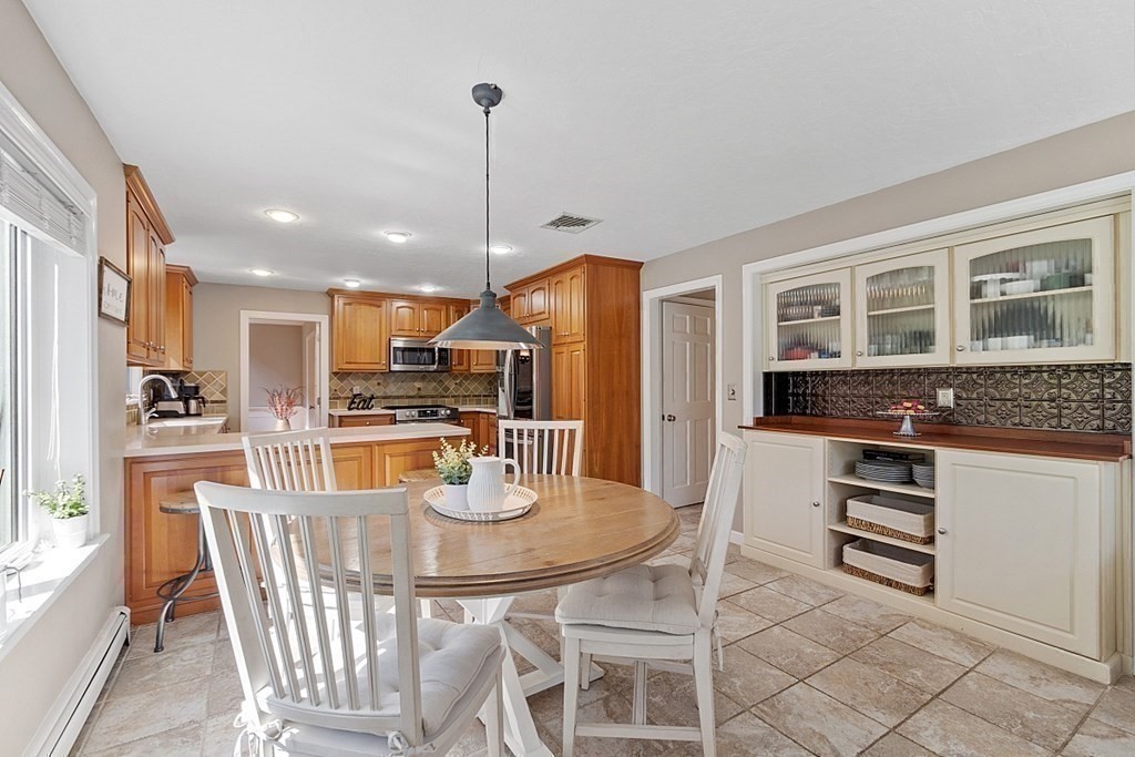 153 Ruggles Street Westborough, MA 01581 - Photo 14 of 40 Gallery Image 14