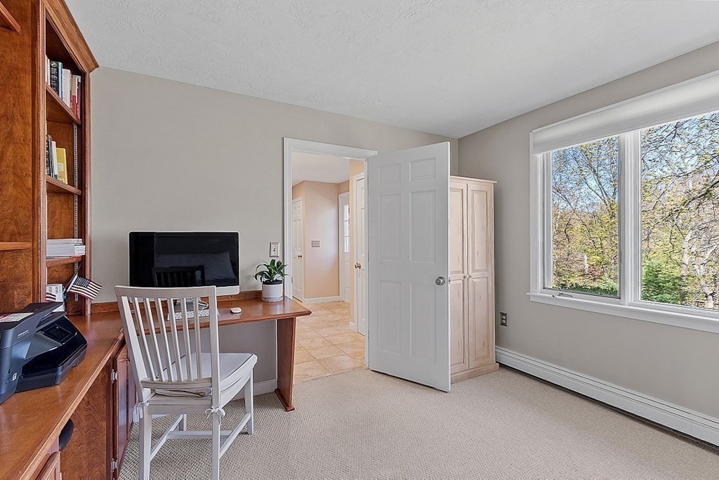 153 Ruggles Street Westborough, MA 01581 - Photo 17 of 40 Gallery Image 17