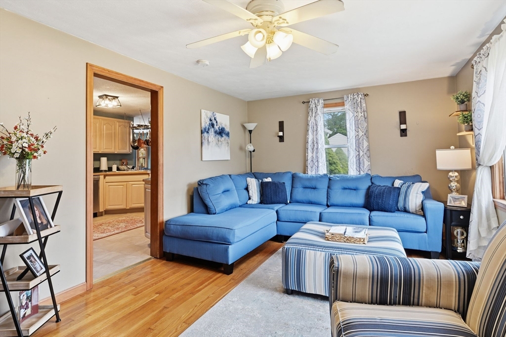 618 Morgan Road West Springfield, MA 01089 - Photo 6 of 38