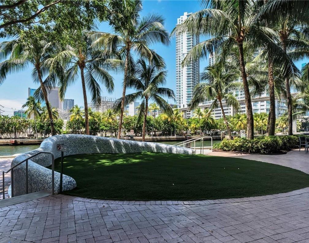 185 Southwest 7th Street, Unit 3109 Miami, FL 33130 - Photo 16 of 25 a view of a backyard