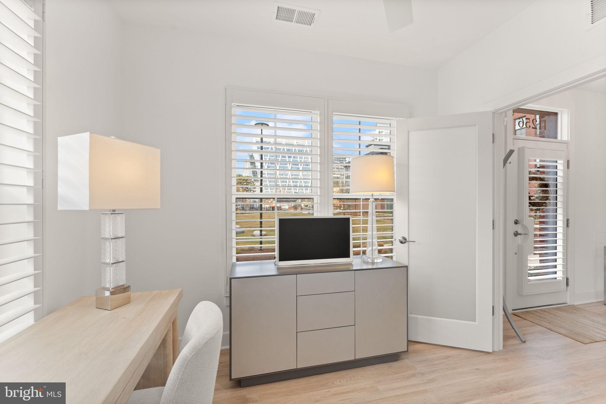 11256 Faraday Park Drive Reston, VA 20190 - Photo 14 of 79