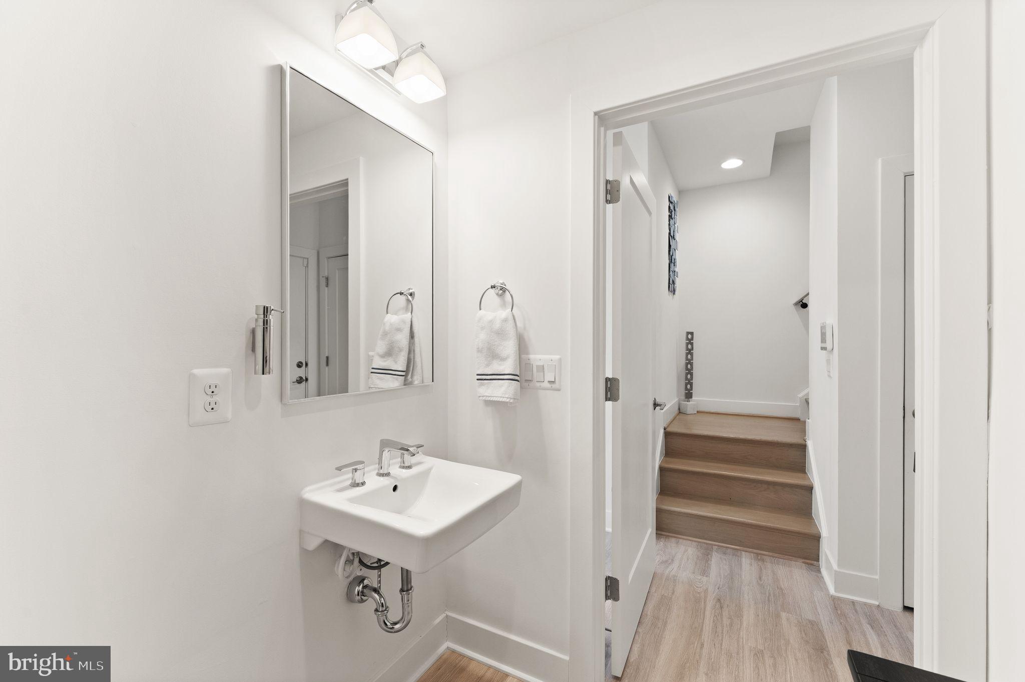 11256 Faraday Park Drive Reston, VA 20190 - Photo 16 of 79
