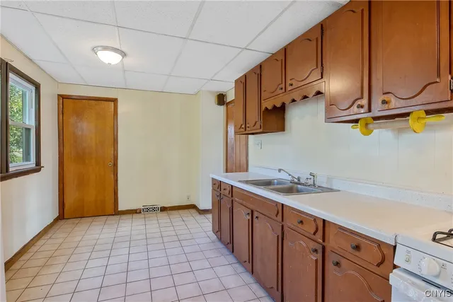 $169,900 | 1905 Brewerton Road, Salina, NY 13211