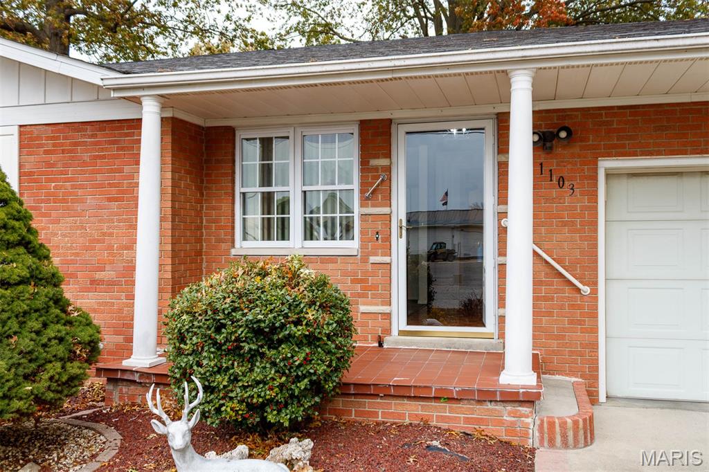 1103 Walnut Street Germantown, IL 62245 - Photo 4 of 42