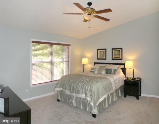 1600 Oak Spring Way Reston, VA 20190 - Photo 24 of 30 Bedroom (Master)