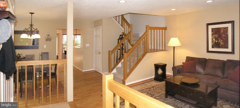 1600 Oak Spring Way Reston, VA 20190 - Photo 6 of 30 Interior (General)