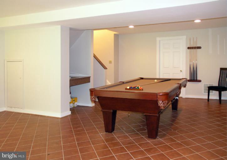 1600 Oak Spring Way Reston, VA 20190 - Photo 8 of 30 Interior (General)