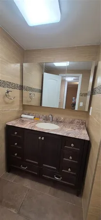 a view of a counter top space