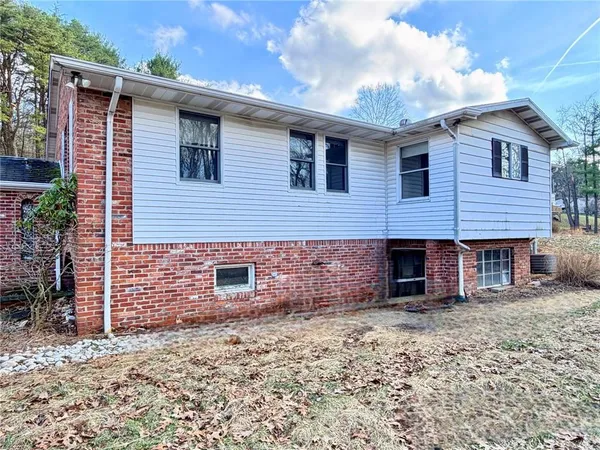 $175,000 | 535 Shingler Drive, Apollo, PA 15613