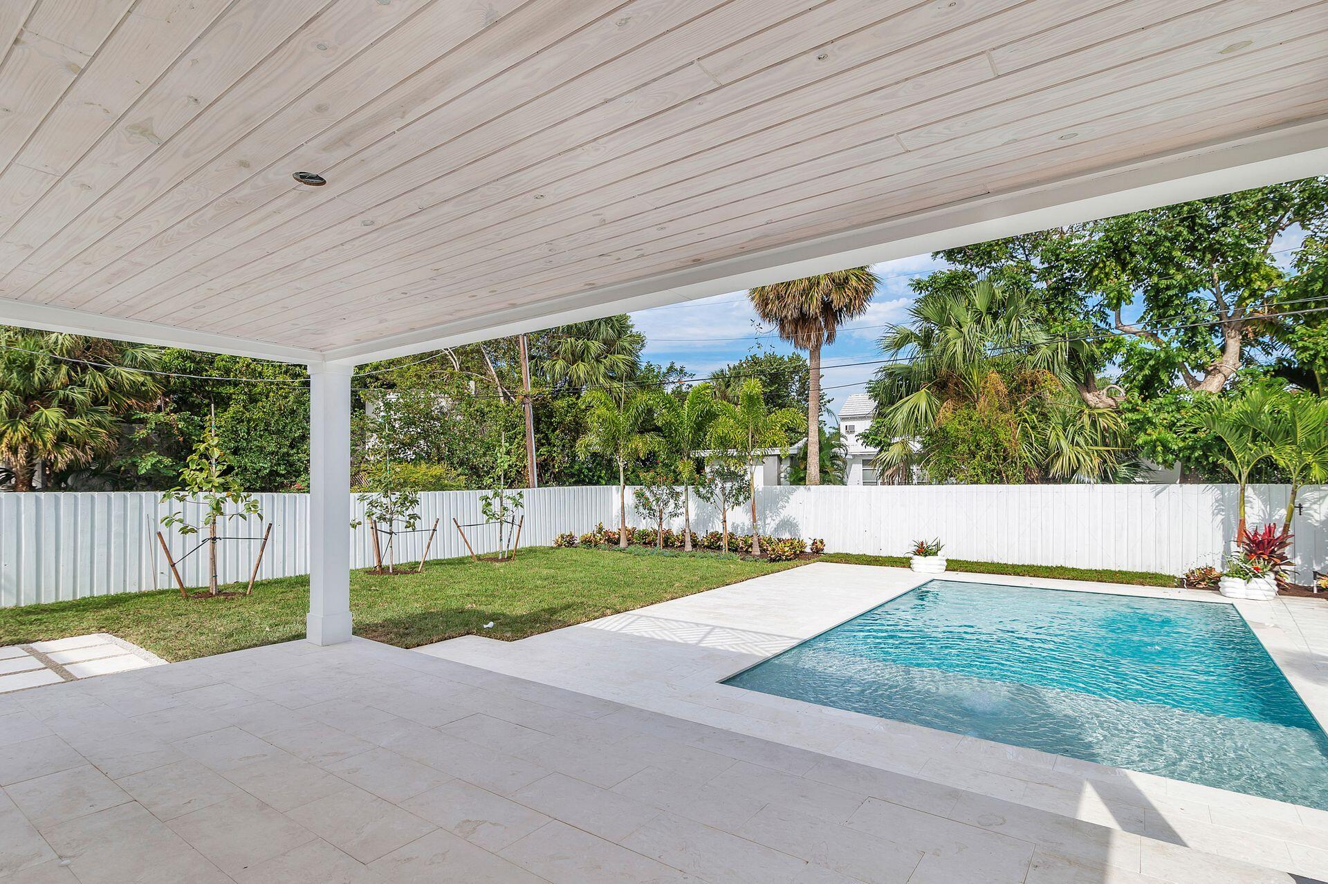 231 Argyle Road West Palm Beach, FL 33405 - Photo 29 of 41 a view of a patio with yard