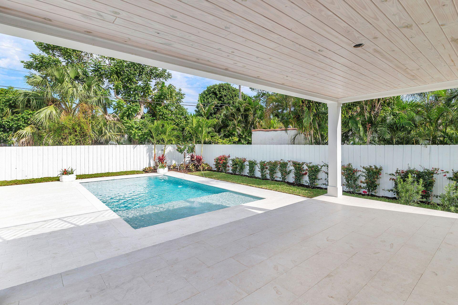 231 Argyle Road West Palm Beach, FL 33405 - Photo 30 of 41 a view of outdoor space and yard