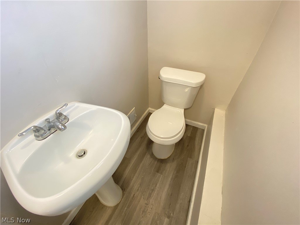 4106 Linnell Road Cleveland, OH 44121 - Photo 8 of 13 Gallery Image 8