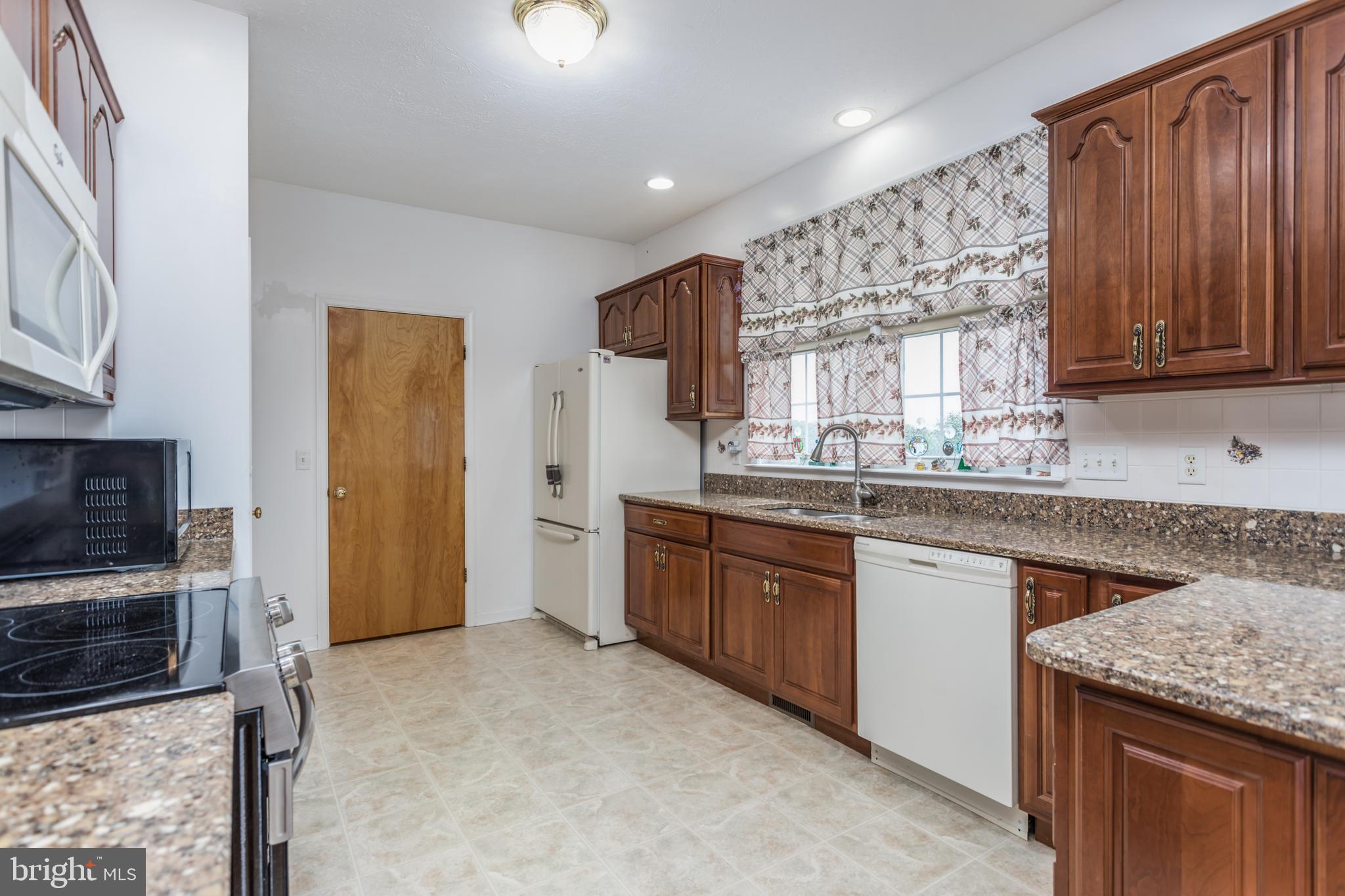 605 Parishville Road Gore, VA 22637 - Photo 25 of 48 Beautiful Cherry Cabinets