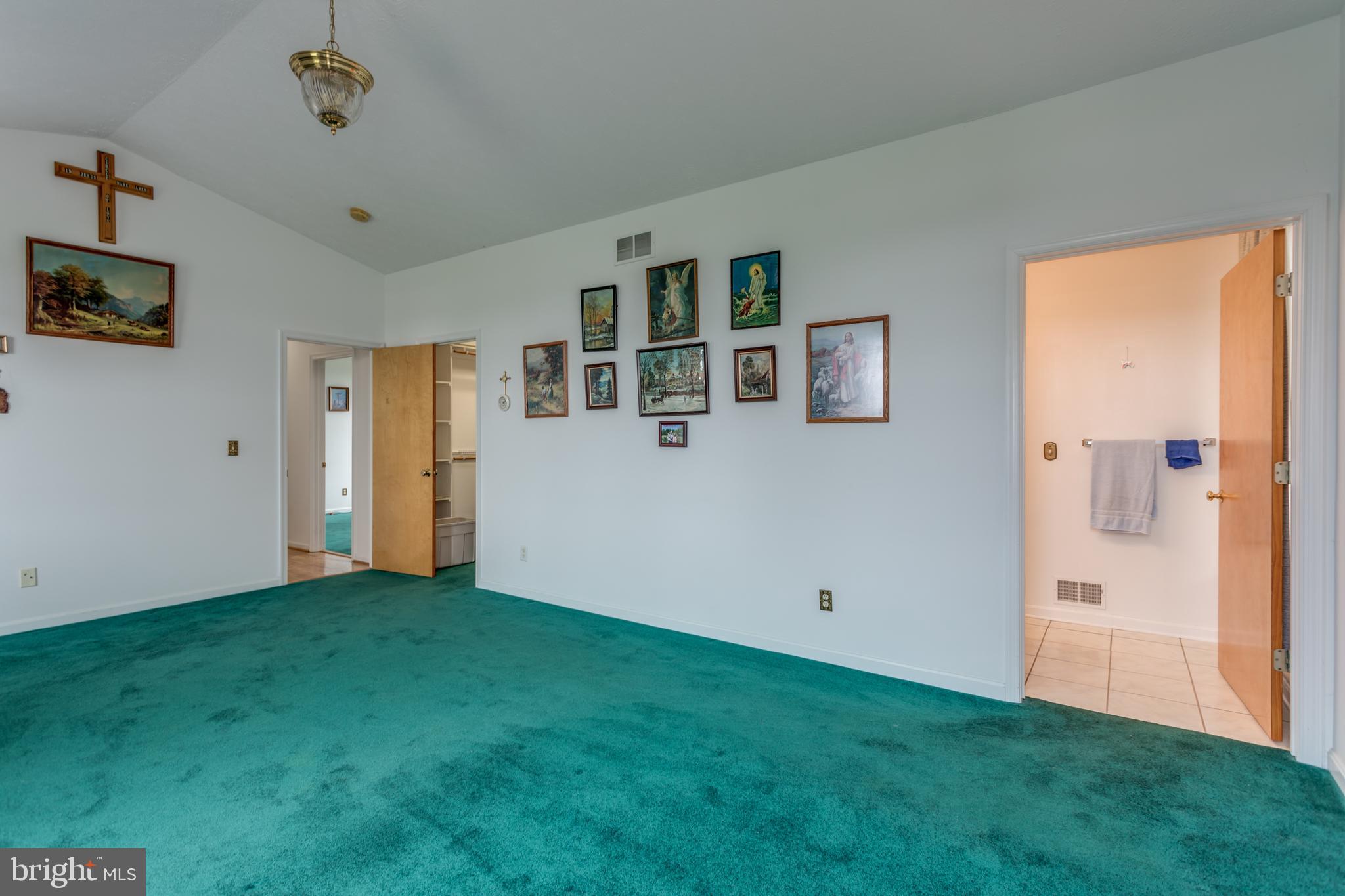 605 Parishville Road Gore, VA 22637 - Photo 37 of 48 Owners Suite