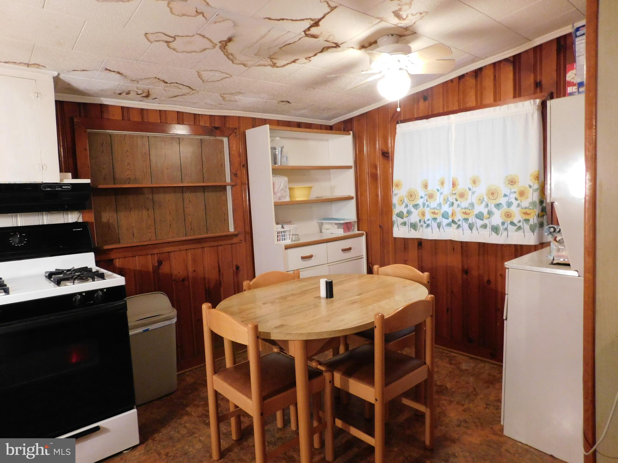 1902 Ruffs Mill Road Bel Air, MD 21015 - Photo 16 of 23 Kitchen - dinette area