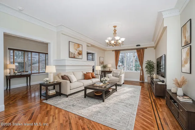 $1,199,000 | 94 Hart Boulevard | Randall Manor