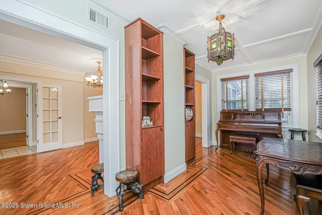 $1,199,000 | 94 Hart Boulevard | Randall Manor