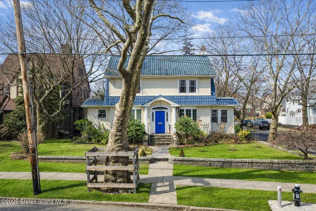 $1,199,000 | 94 Hart Boulevard | Randall Manor