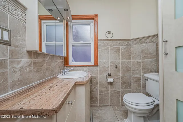 $1,199,000 | 94 Hart Boulevard | Randall Manor