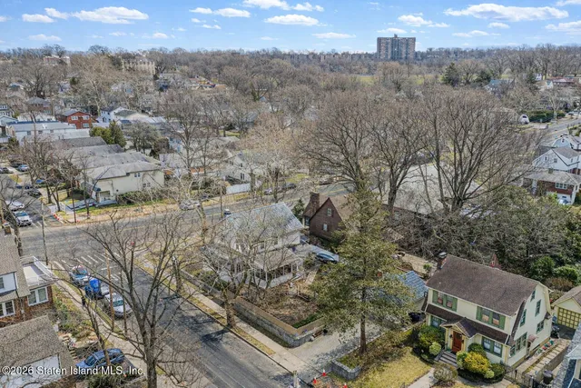 $1,199,000 | 94 Hart Boulevard | Randall Manor