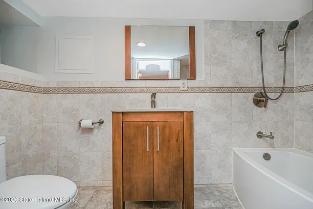 $1,199,000 | 94 Hart Boulevard | Randall Manor