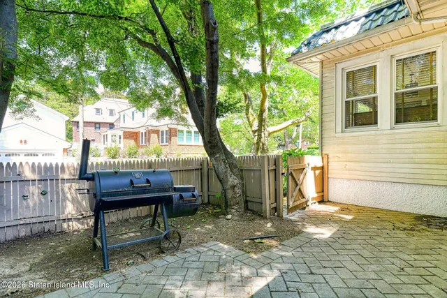 $1,199,000 | 94 Hart Boulevard | Randall Manor