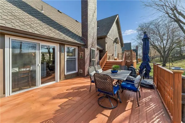 $419,900 | 3711 Northeast Beechwood Drive, Lee's Summit, MO 64064